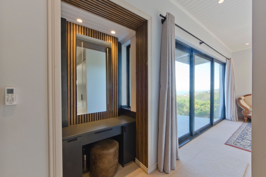 5 Bedroom Property for Sale in Pezula Private Estate Western Cape